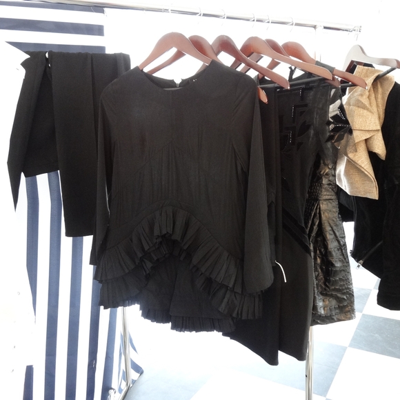 Black Waterfall Ruffled Blouse - Picture 4 of 5